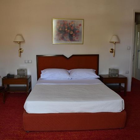 Hotel Theoxenia Missolonghi Экстерьер фото