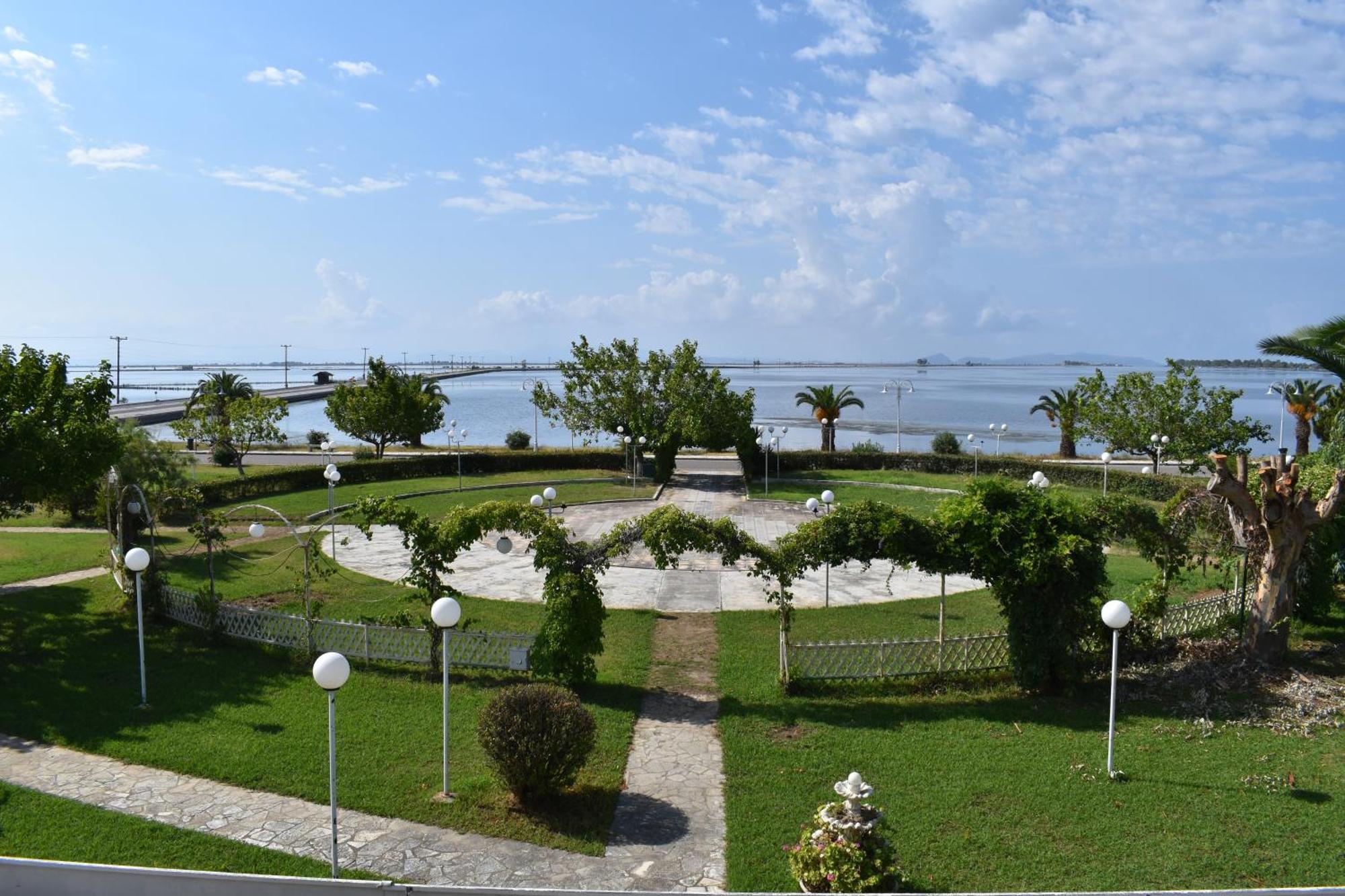 Hotel Theoxenia Missolonghi Экстерьер фото