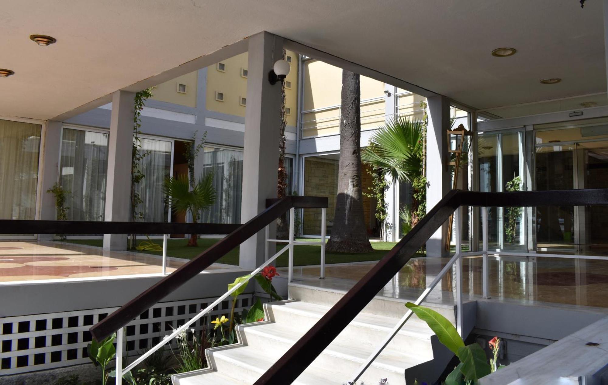 Hotel Theoxenia Missolonghi Экстерьер фото