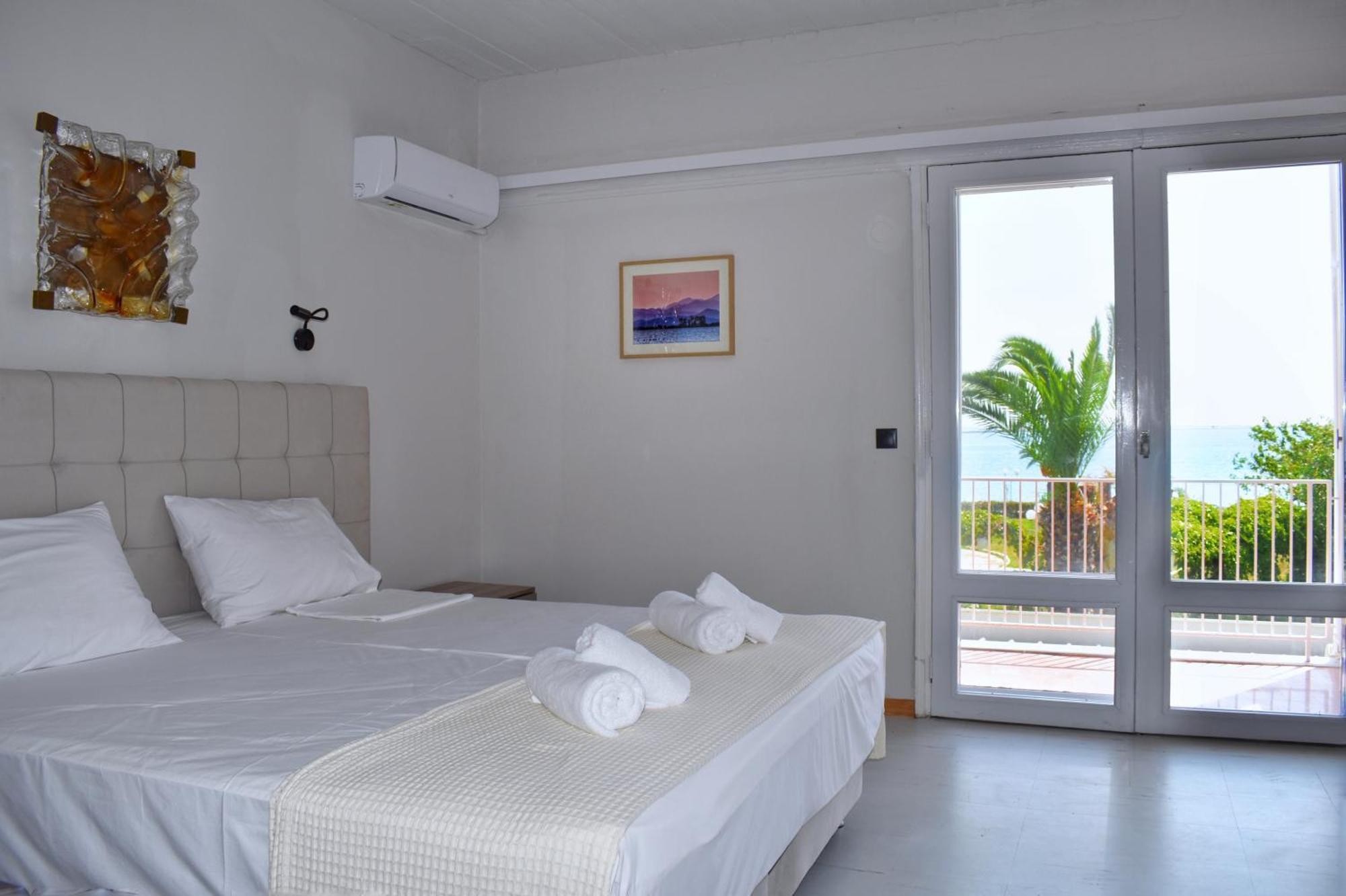 Hotel Theoxenia Missolonghi Экстерьер фото