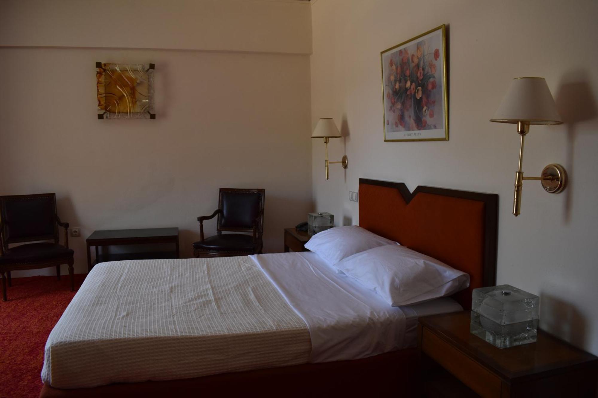 Hotel Theoxenia Missolonghi Экстерьер фото